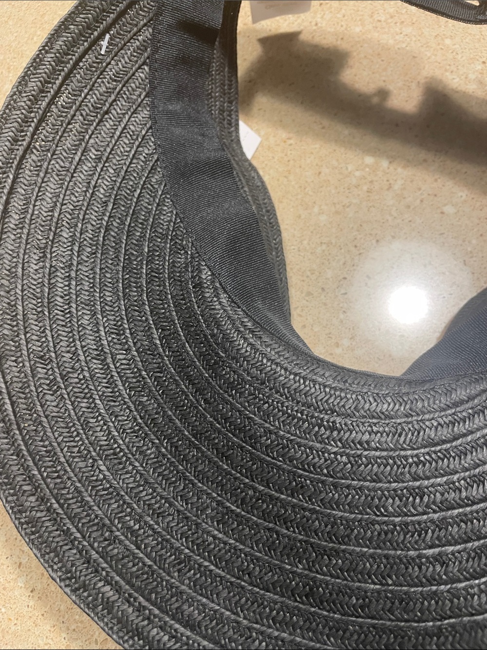 Time and Tru Black Packable Wrap Visor - Picture 6 of 7